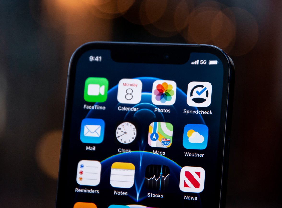厦门苹果手机维修分享为什么 iPhone 12 在冬季会自动关机 